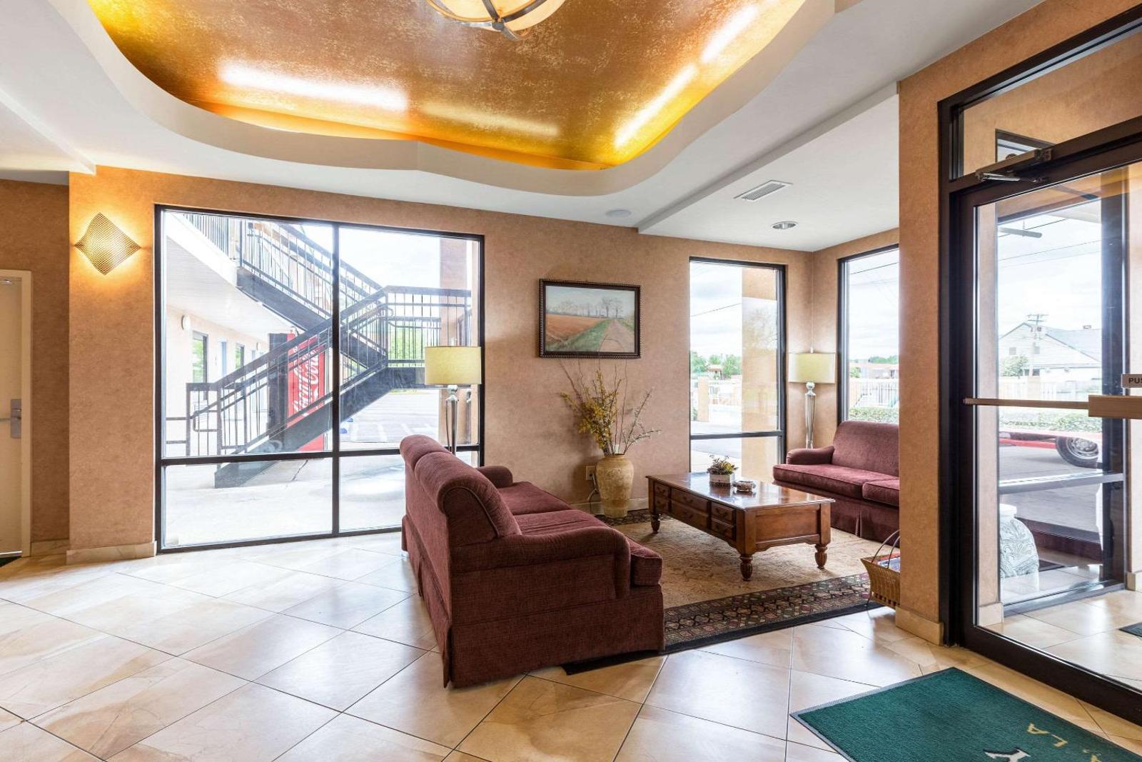 Quality Inn Alexandria Main image 1