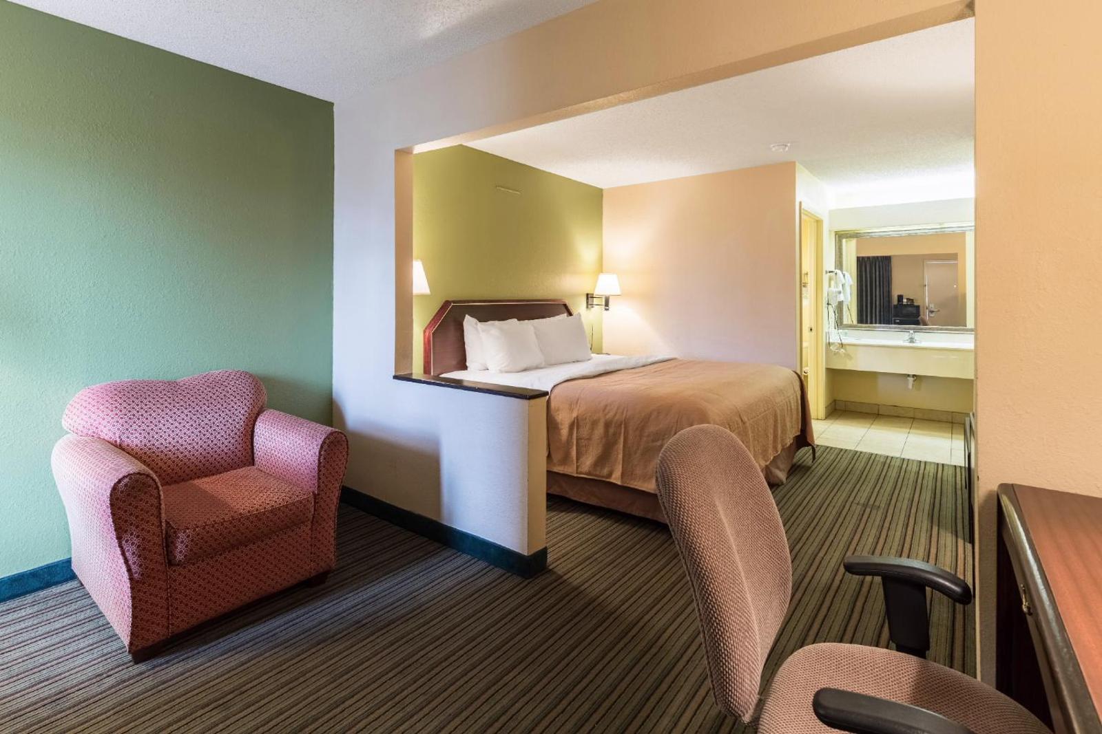 Quality Inn Alexandria Main image 2